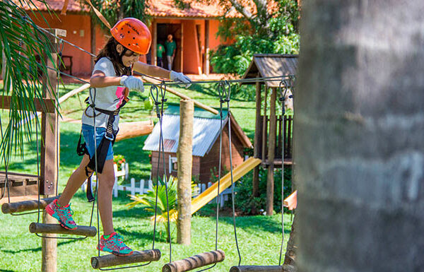 Em Cardoso, Eco Resort Foz do Marinheiro tem pacotes para férias de verão