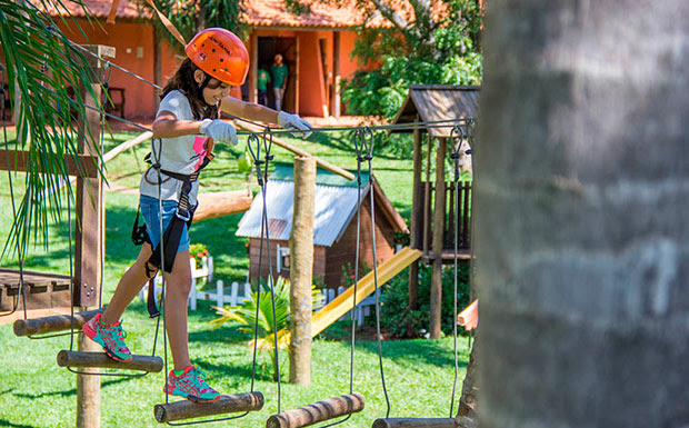 Em Cardoso, Eco Resort Foz do Marinheiro tem pacotes para férias de verão