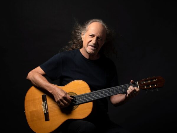 Alceu Valença faz show em Sampa
