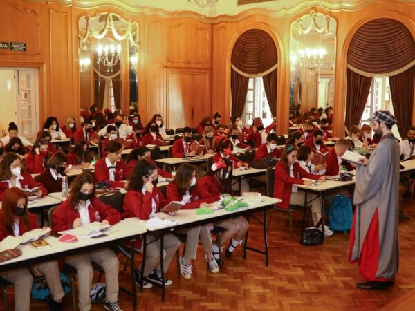 Campos do Jordão será a sede da Escola de Magia e Bruxaria do Brasil (EMB)