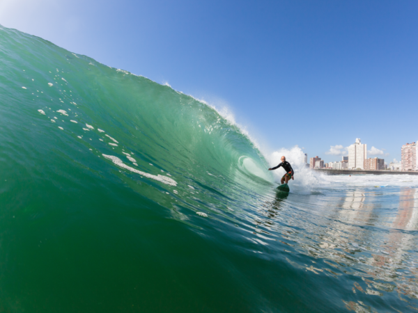 Aulas de Surf grátis no verão do Guarujá