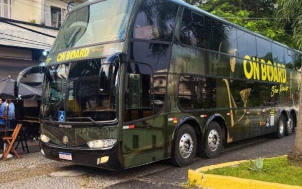 Onboard promove almoço especial com serviço de bordo premium percorrendo pontos históricos de SP