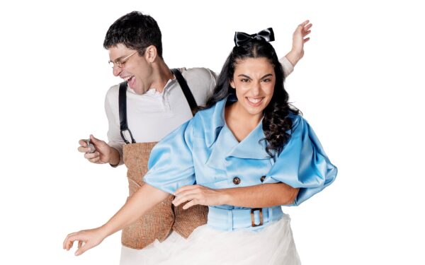 Estreia o musical Alice de Cor e Salteado